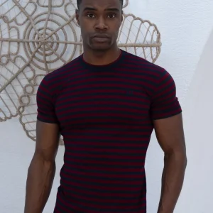 T-Shirt à Rayures Noires Élégant et Confortable